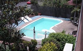 Avaleen Lodge Motor Inn